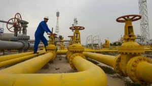 Iraq Targets Oil Output of 8–10 Million Barrels Per Day Within Six Years