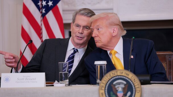 US Debt Crosses $40 Trillion Threshold After Doubling Under Trump and Biden